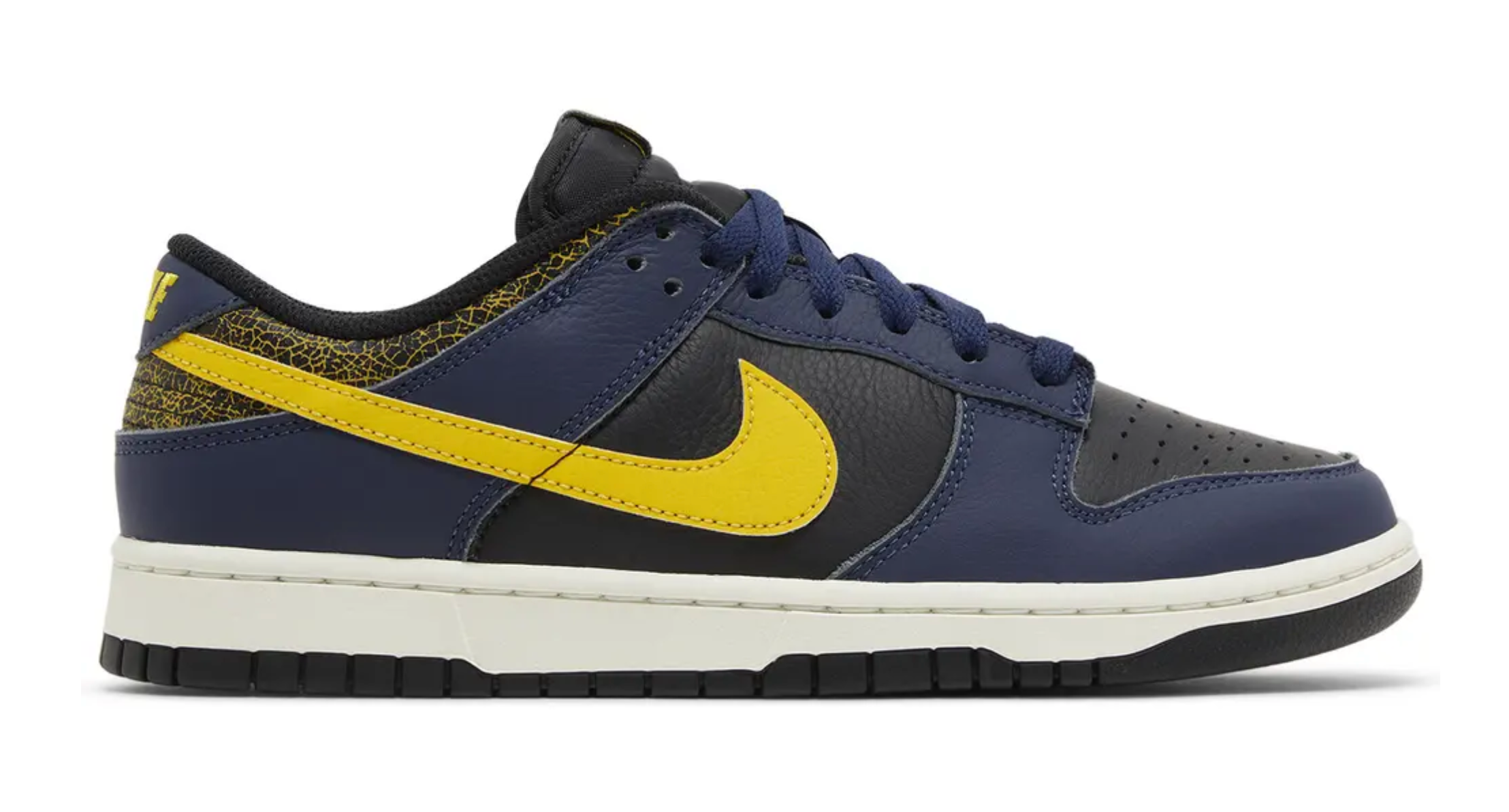 Nike Dunk Low Vintage Michigan