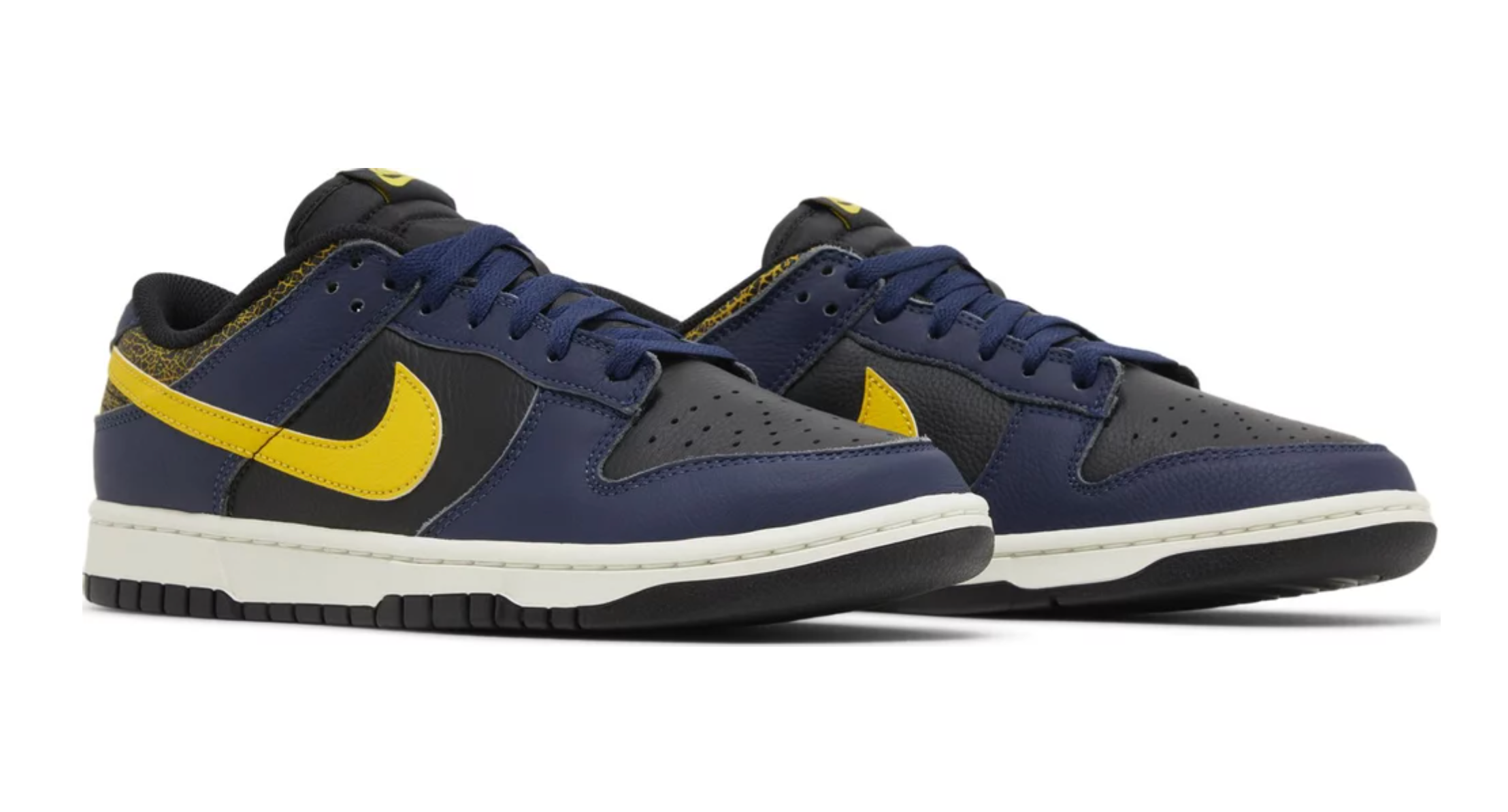 Nike Dunk Low Vintage Michigan